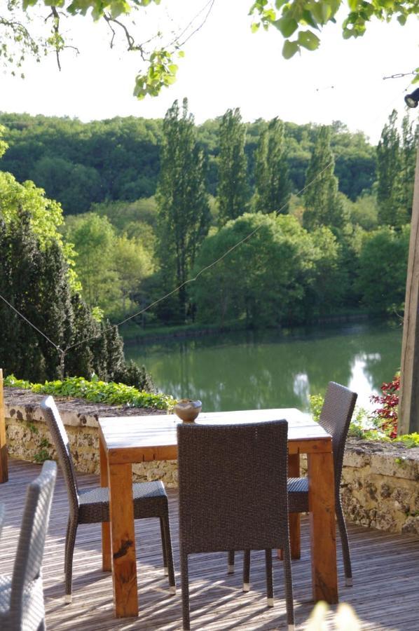 Logis Hotels Domaine Du Chatelard Dirac Luaran gambar
