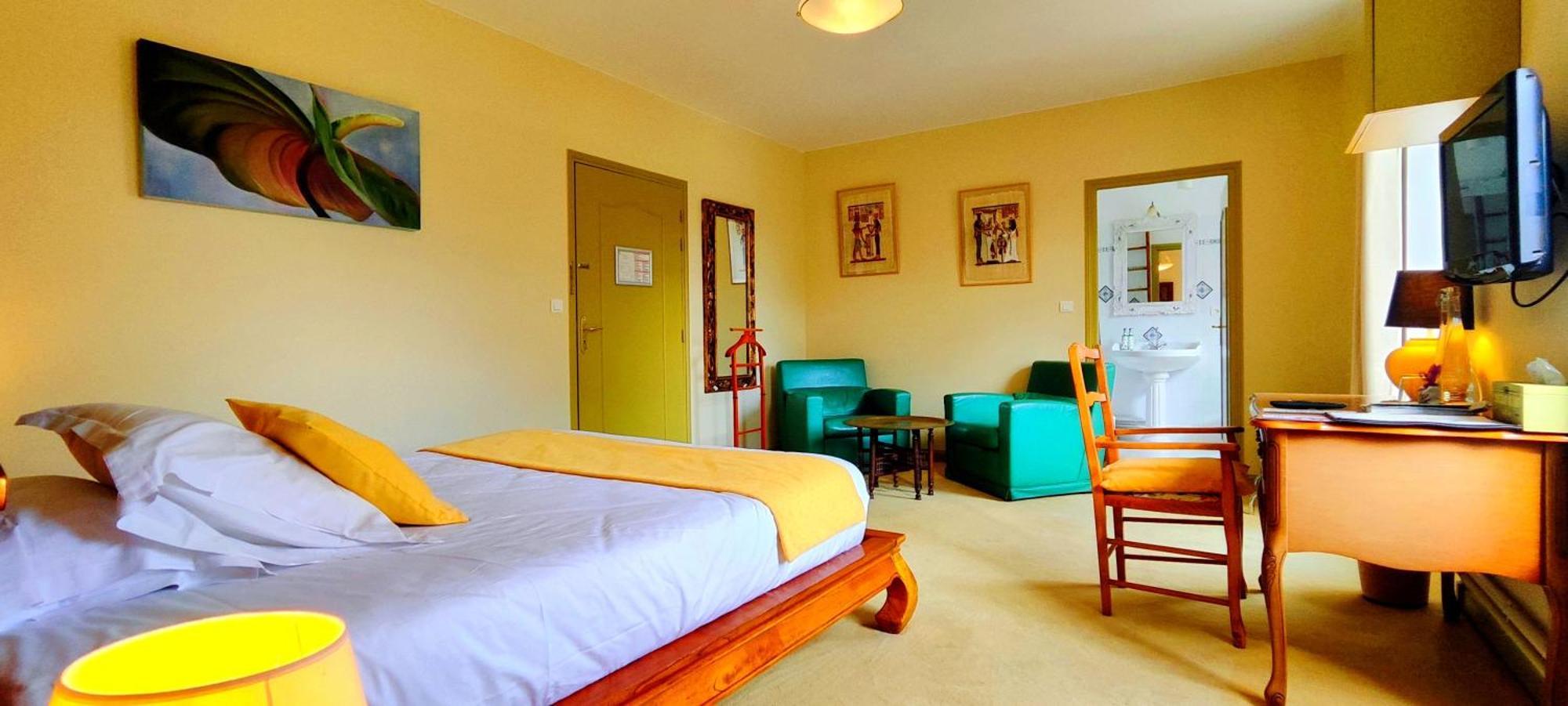 Logis Hotels Domaine Du Chatelard Dirac Luaran gambar