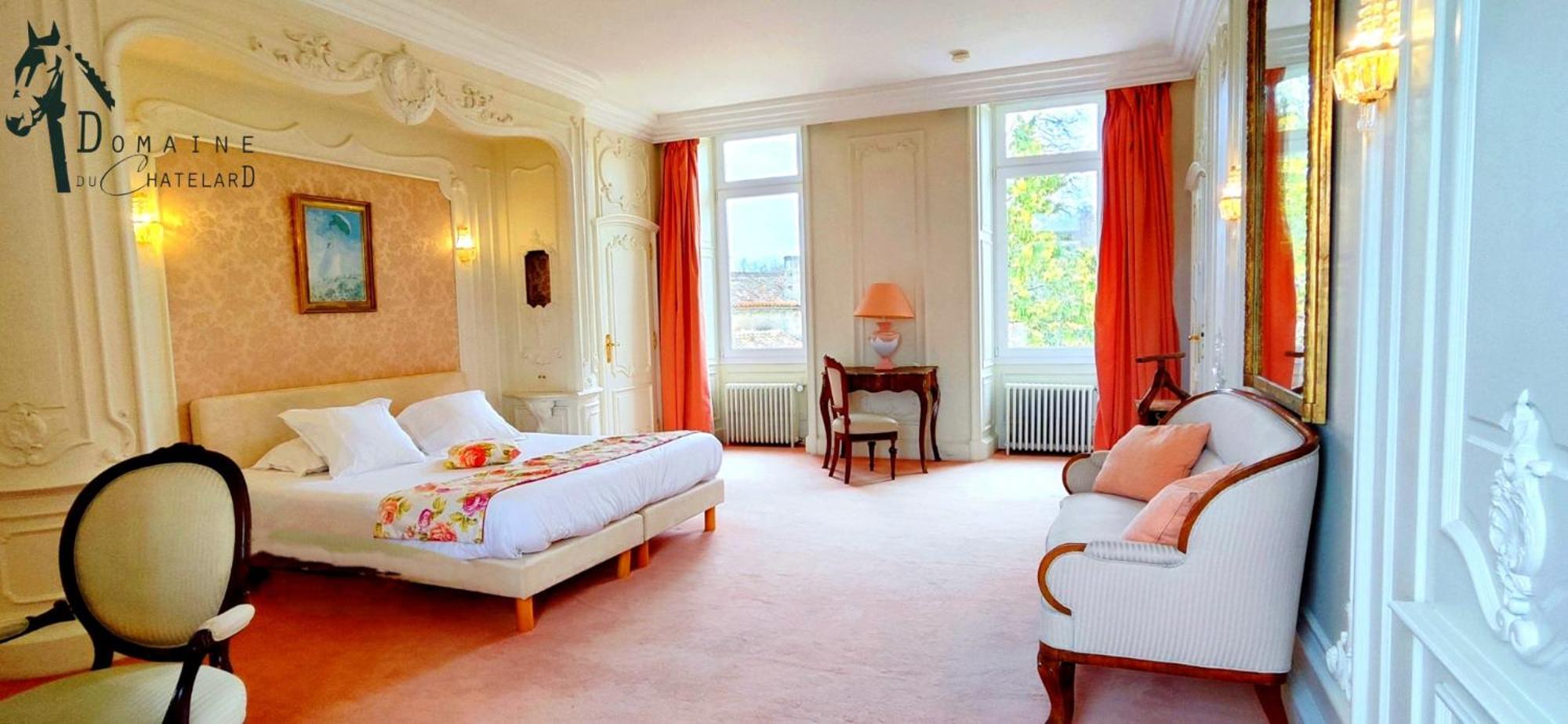 Logis Hotels Domaine Du Chatelard Dirac Luaran gambar