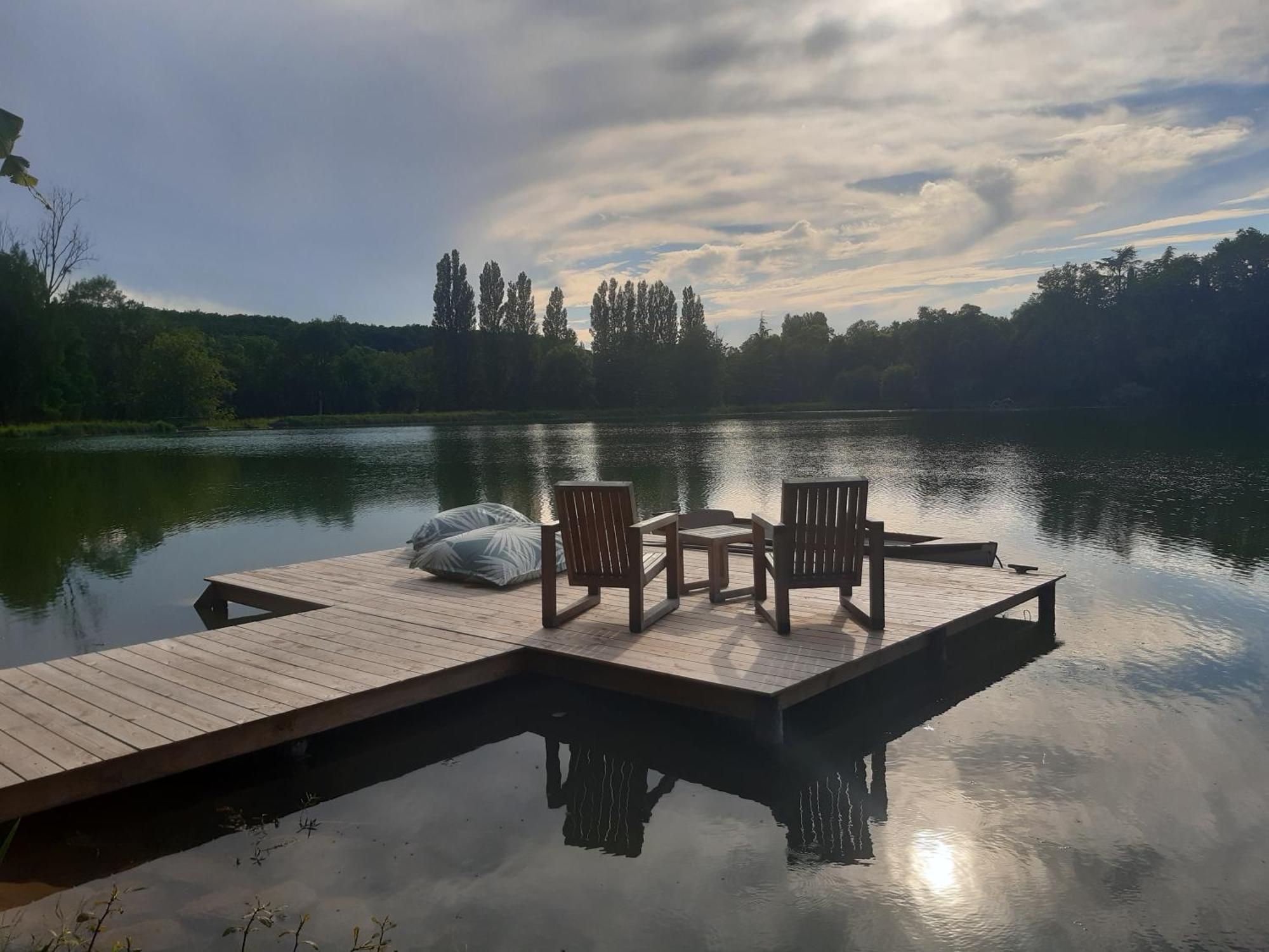 Logis Hotels Domaine Du Chatelard Dirac Luaran gambar