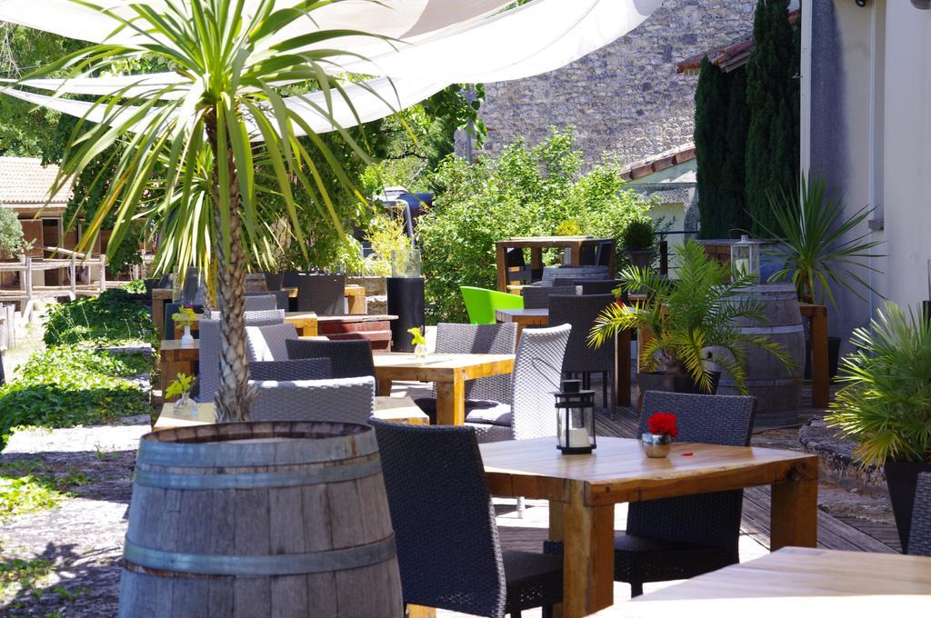 Logis Hotels Domaine Du Chatelard Dirac Luaran gambar
