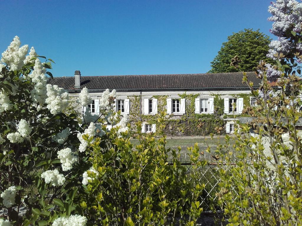 Logis Hotels Domaine Du Chatelard Dirac Luaran gambar