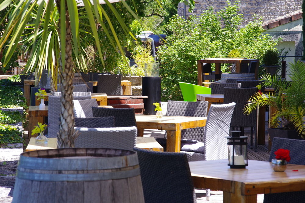 Logis Hotels Domaine Du Chatelard Dirac Luaran gambar
